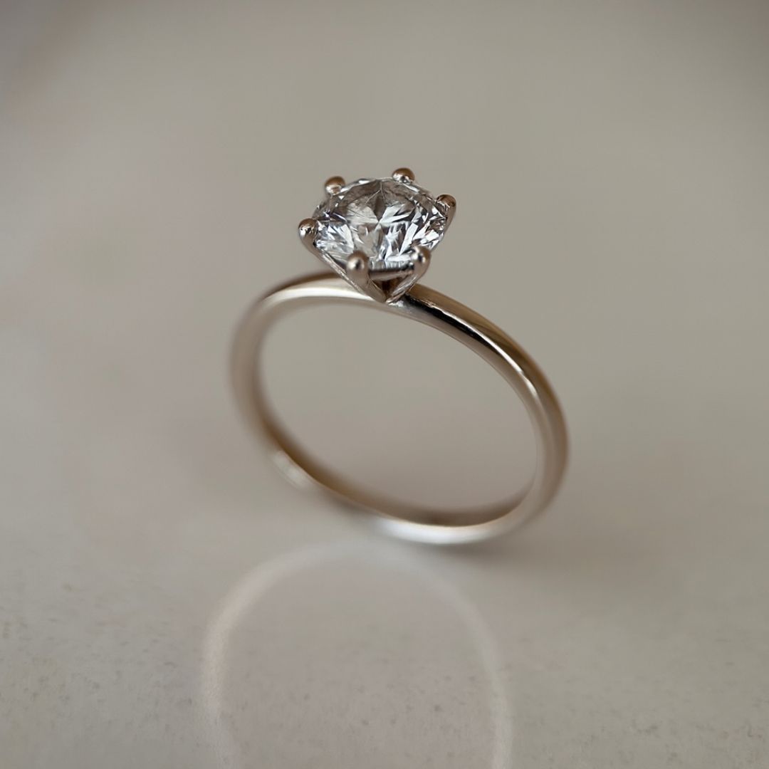 Cecile ring - round